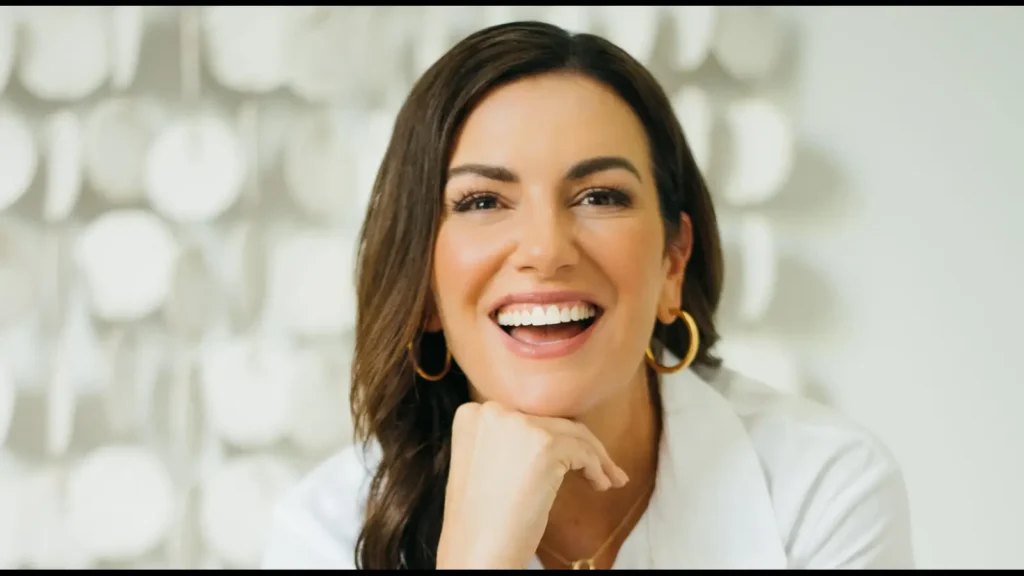 107200287 1677513541512 Amy Porterfield 1